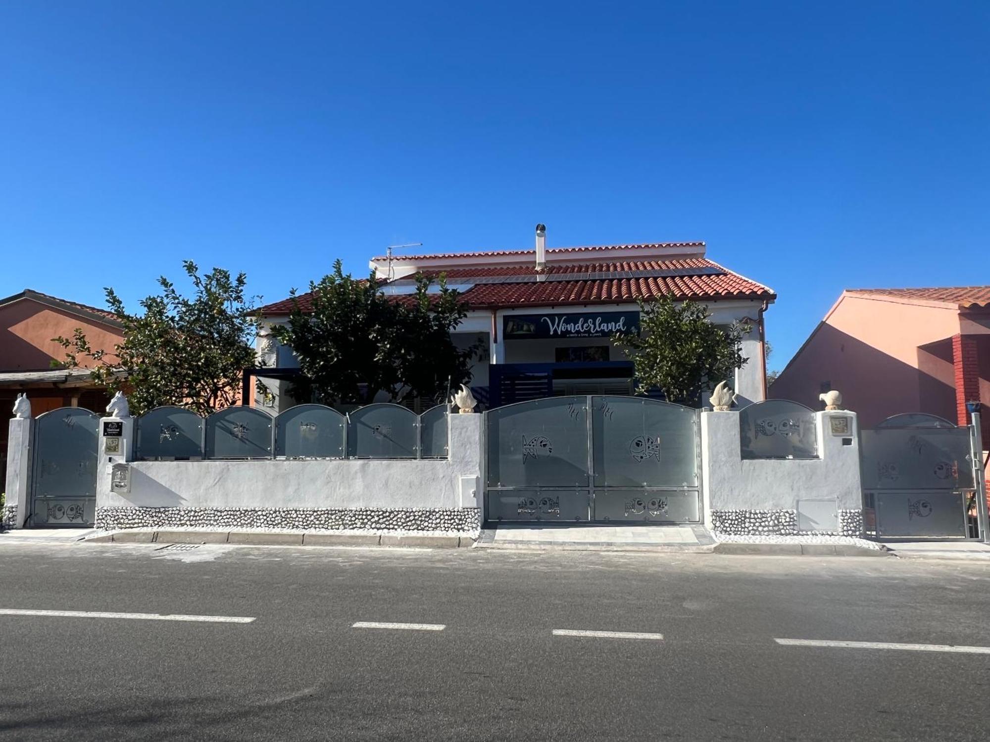 Hotel Wonderland San Teodoro  Esterno foto